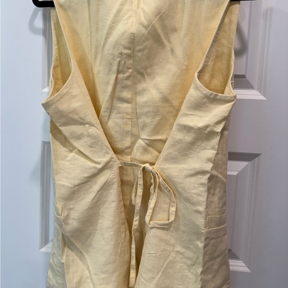 LOFT Light Yellow Sleeveless Vest Blouse - Picture 3 of 3